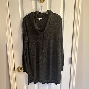 Motherhood maternity cowl neck tunic, size medium